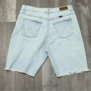 Wrangler women’s jorts /stretchy / size 8